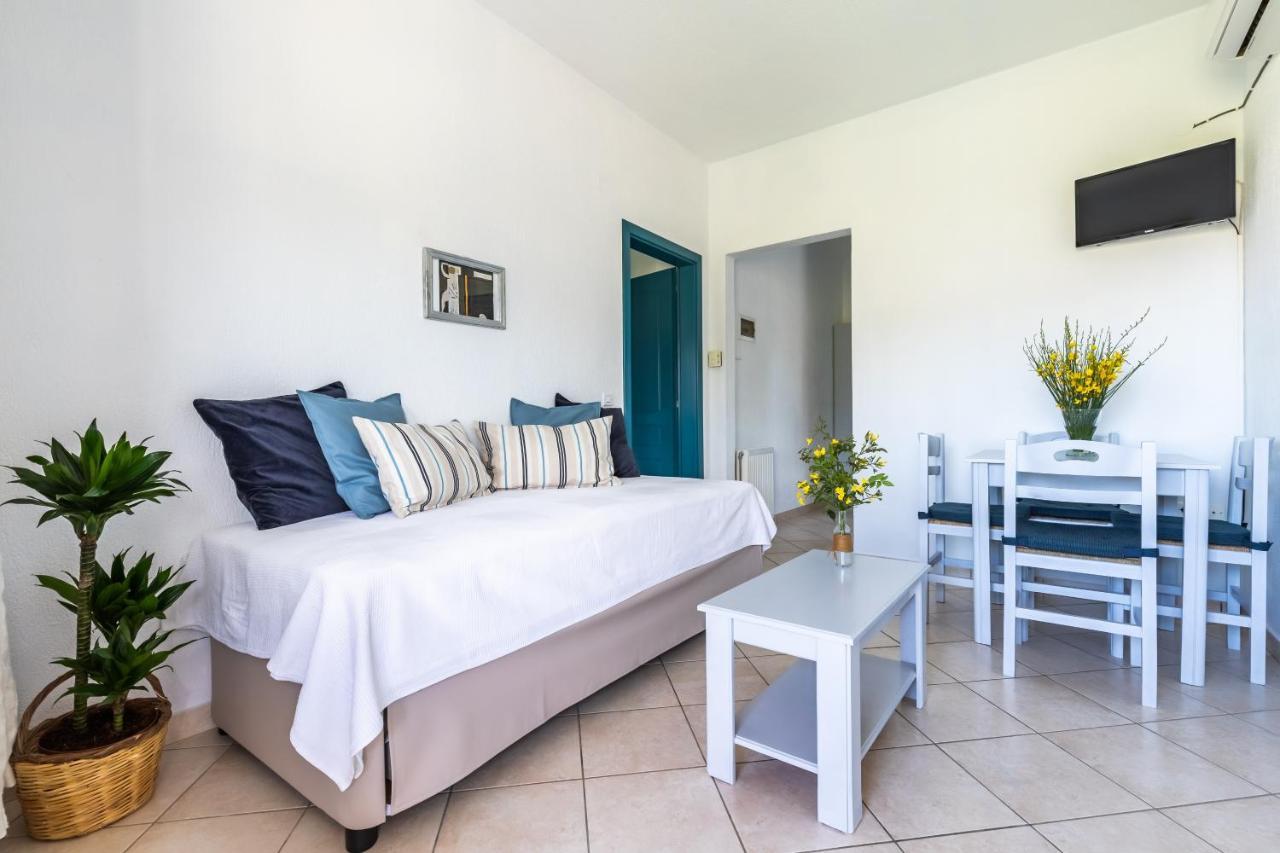 Lithos Skopelos Town